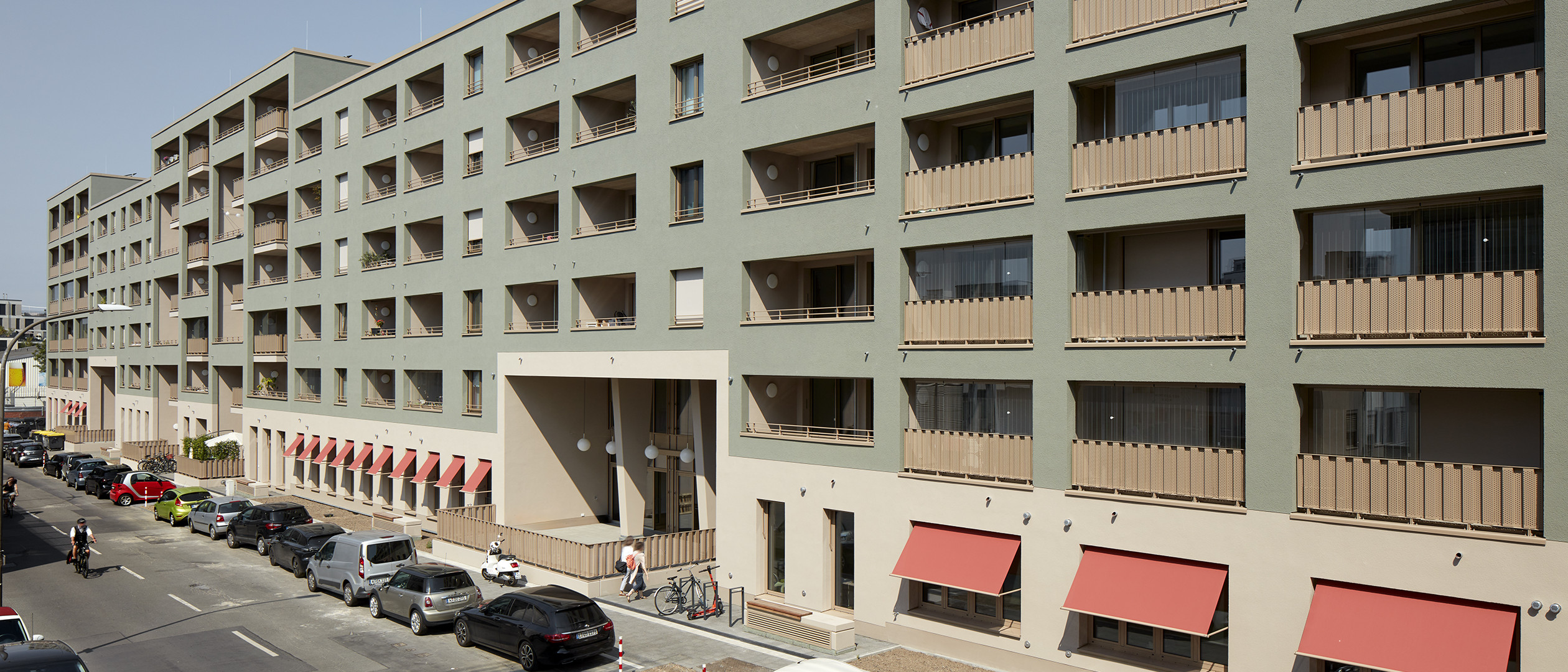 Teaser2 Foto Michael Reisch Standpunkt 2.OG-Blick nach West Wohn- und Geschaeftshaus Langhaus Braunsfeld Damrau Kusserow Architekten